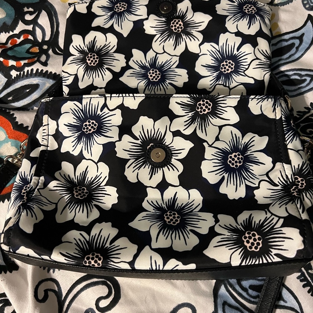 Kate spade pocketbook